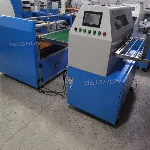 Machine à découper en caoutchouc